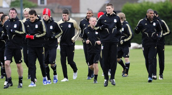 NBA：勇士主场狂胜灰熊 库里轰下45分（NBA：库里45分发飙，勇士主场大胜灰熊）