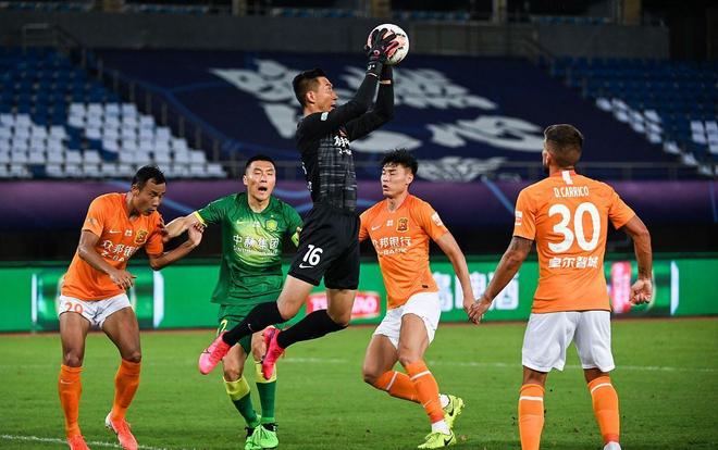 格拉斯纳：带法鹰夺欧联杯冠军永远难忘；格伊是位低调的领袖（格拉斯纳：与法鹰捧起欧联一生难忘；格伊是一位谦逊的领袖）