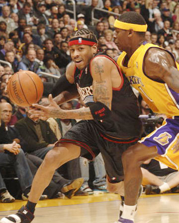 西甲爆大冷！9人皇马0-2竟不敌保级队！阿隆索怒批：裁判故意针对（西甲大冷门！皇马九人应战0-2负于保级队，阿隆索怒斥：裁判在针对）