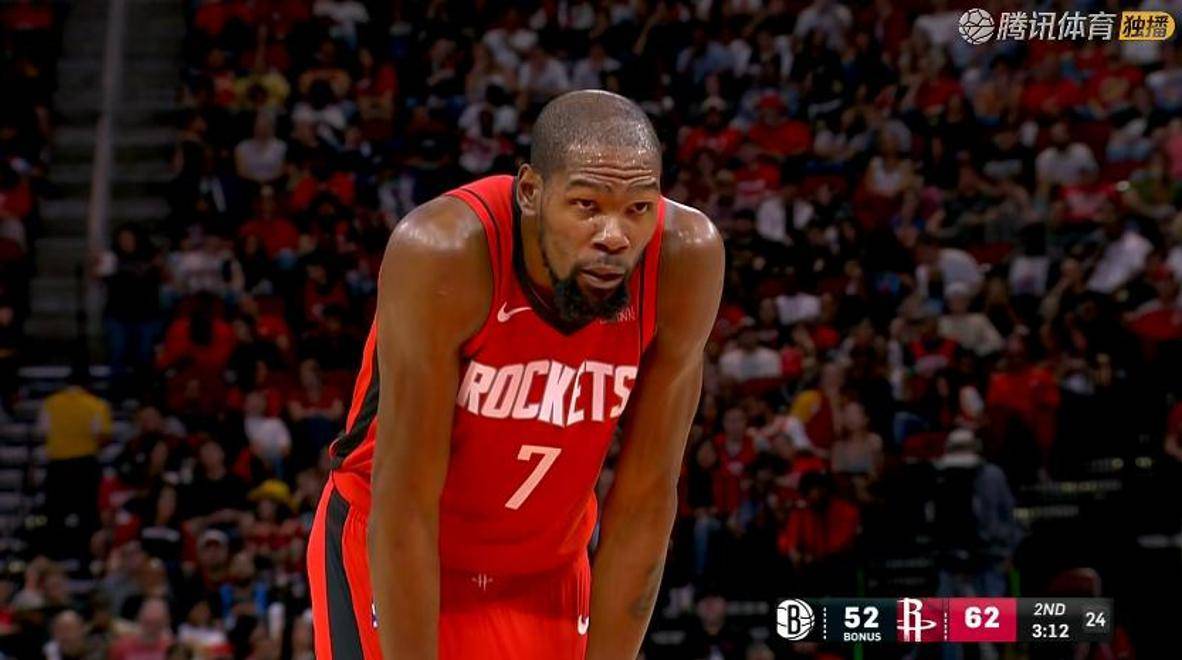 CBA首秀17分钟砍8分3板！宏远18岁小将征服杜锋，二飞为他提前退役（CBA处子秀17分钟8分3板！宏远18岁新星获杜锋认可，二飞为其提前退役）