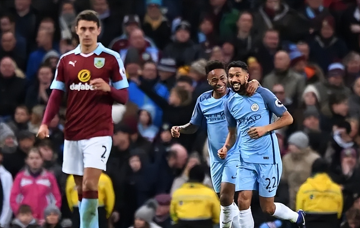 前曼城球员缺席儿子圣诞汇演赴F1，前女友社媒怒斥：烂人（前曼城球星为看F1缺席儿子圣诞演出，遭前任社媒痛斥：烂人）