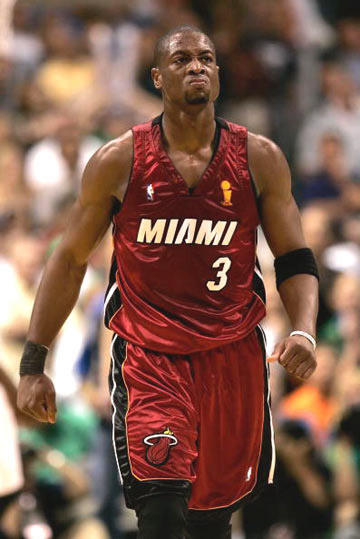 鲁比亚莱斯再谈亲吻门：我不需要向珍妮弗道歉，她当时同意了（鲁比亚莱斯再谈亲吻风波：称不必向珍妮弗道歉，当时已获其同意）