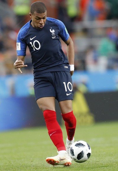 本赛季欧冠迄今五大联赛球队积分：英超74分第一，意甲第二（欧冠本赛季至今五大联赛积分榜：英超以74分领跑，意甲位居次席）