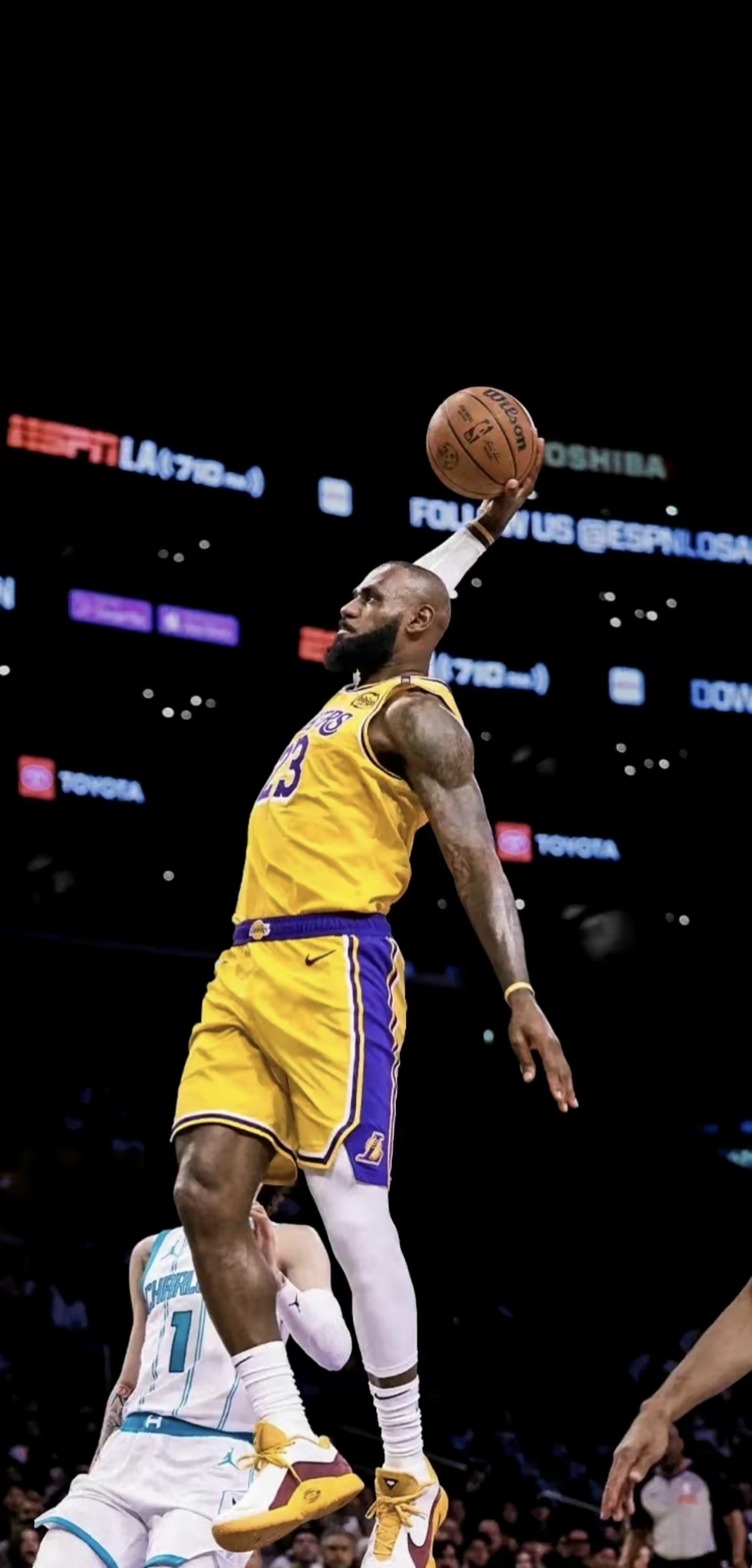 篮球鞋榜单：年度最值得购买的十双（年度十大值得入手的篮球鞋推荐）