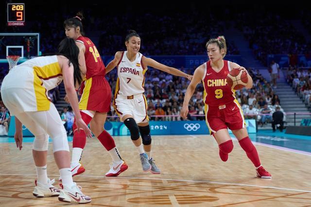 津门虎战申花球票明日12点开售：主队区80-380元，客队区160元（明日12：00开售津门虎VS申花门票：主队区80-380元，客队区160元）