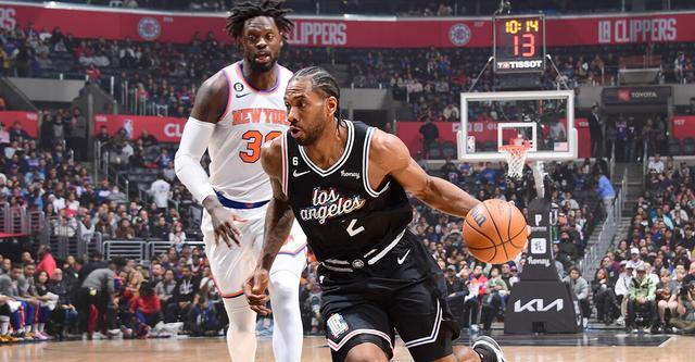 亚历山大：NBA新星的闪耀之星（亚历山大：冉冉升起的NBA耀眼新星）