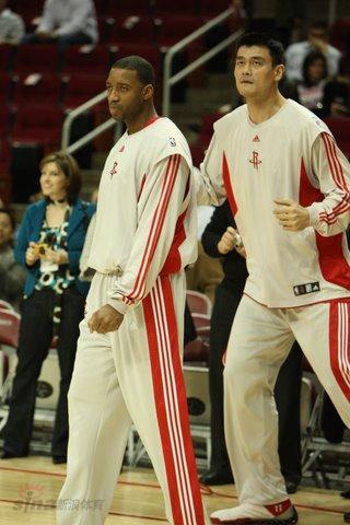 米兰跟队：珀斯光荣踢意丙都未必保级；科莫托即将去斯佩齐亚（米兰随队记者：珀斯光荣放到意丙也难保级，科莫托将投斯佩齐亚）