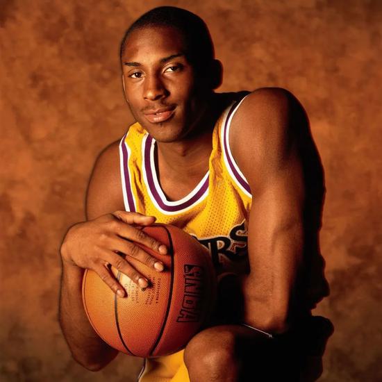 里程碑之战，布兰特第200次代表多特蒙德出战德甲（布兰特德甲200战达成，多特生涯里程碑之战）